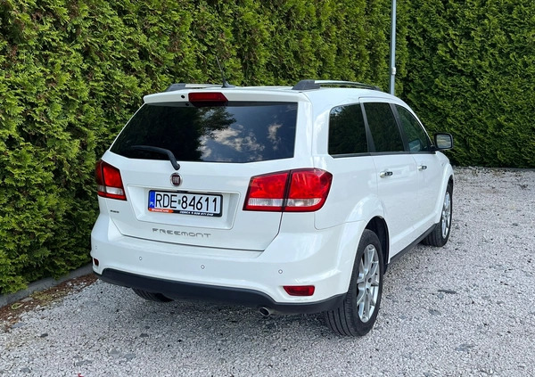 Fiat Freemont cena 41800 przebieg: 224000, rok produkcji 2013 z Mieszkowice małe 121